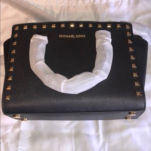 Michael Kors Selma Stud Medium Messenger Bag